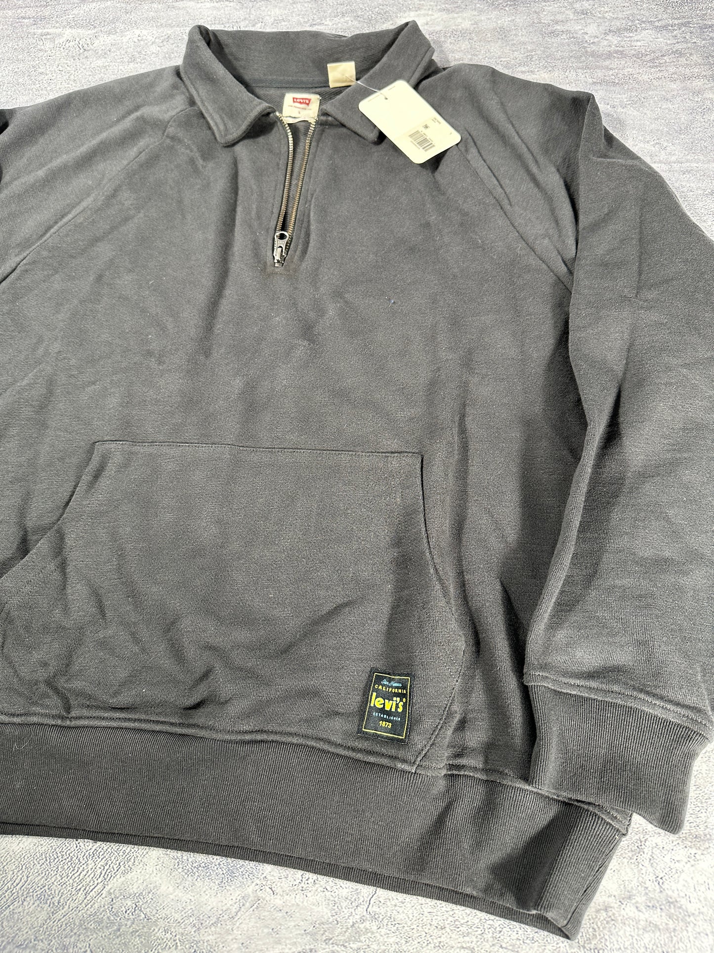 Levi's 1/4 Zip Black Sweatshirt